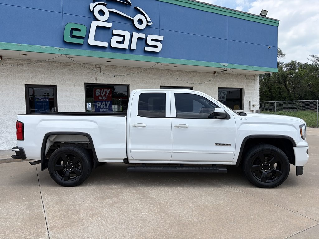 2016 GMC Sierra Image 2