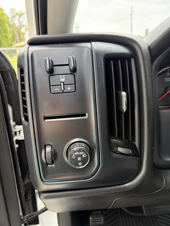2016 GMC Sierra Image 9