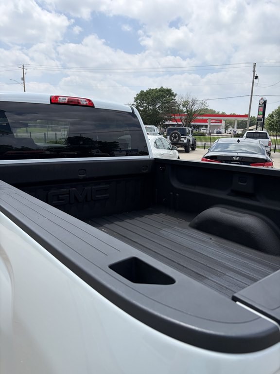 2016 GMC Sierra Image 28