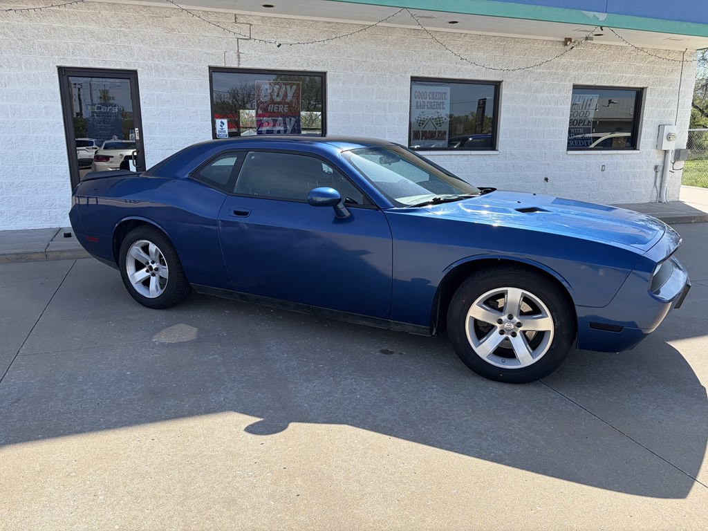 2009 Dodge Challenger Image 2