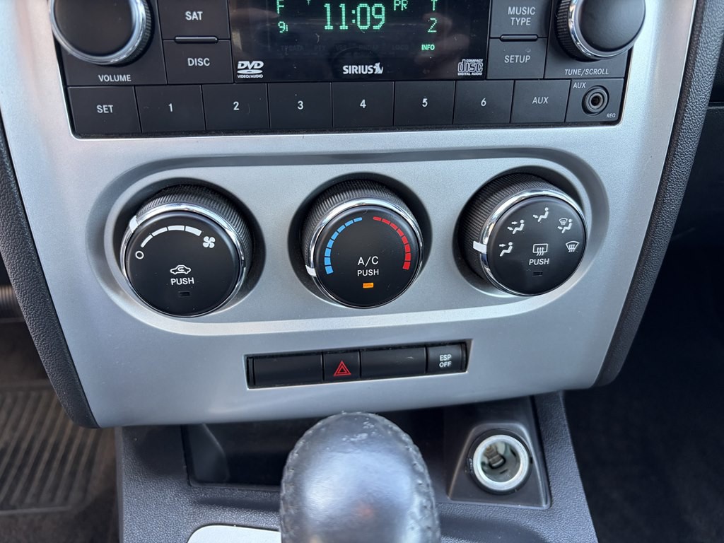 2009 Dodge Challenger Image 14