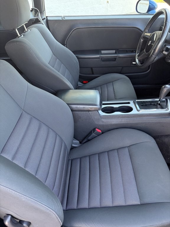 2009 Dodge Challenger Image 18