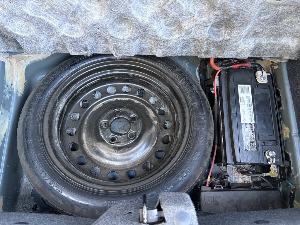 2009 Dodge Challenger Image 25