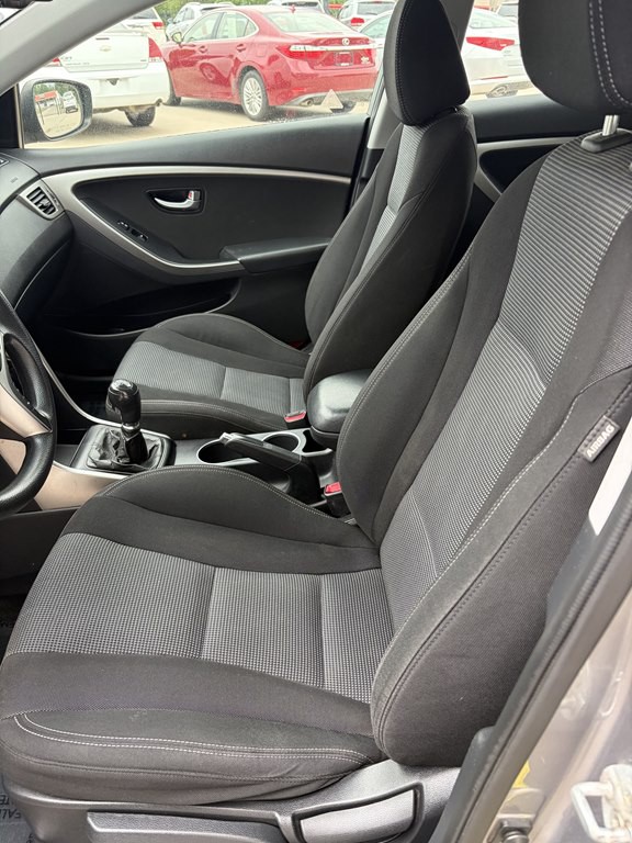 2013 Hyundai Elantra Image 7