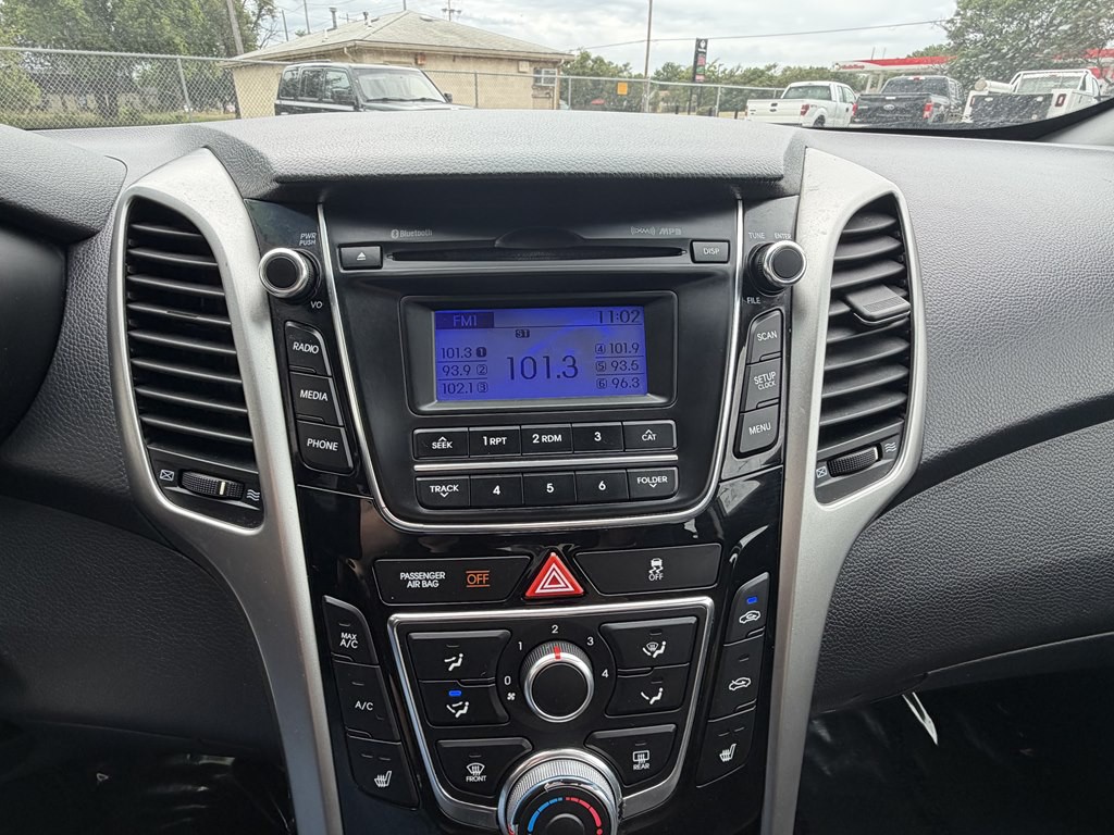 2013 Hyundai Elantra Image 12