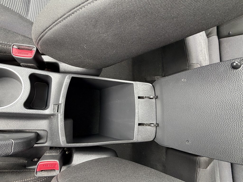 2013 Hyundai Elantra Image 15
