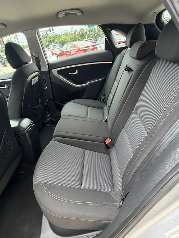 2013 Hyundai Elantra Image 19