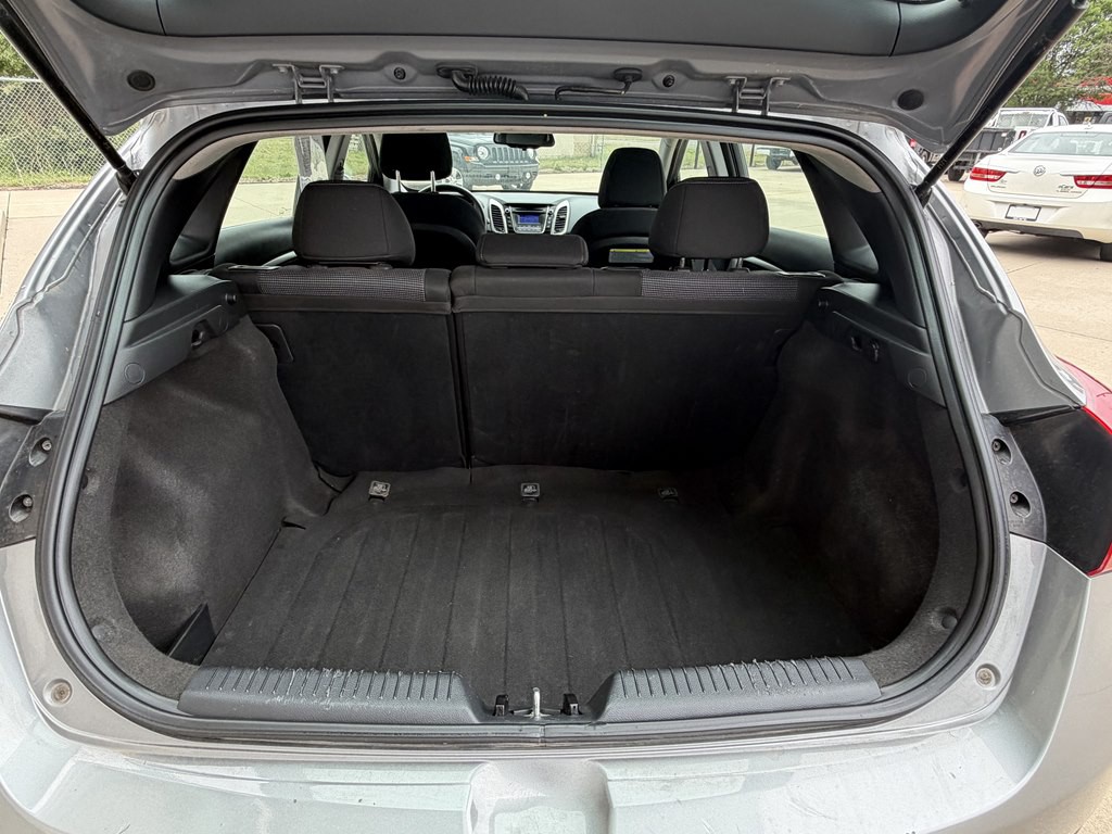 2013 Hyundai Elantra Image 22