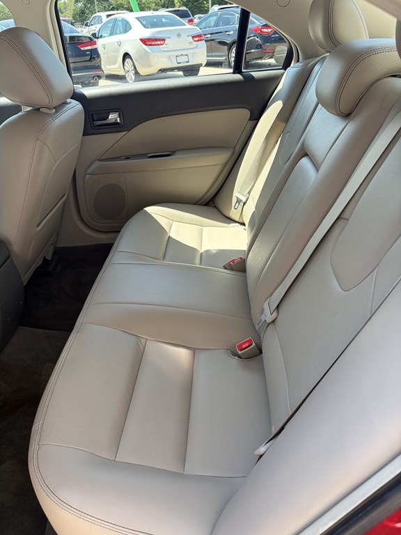 2012 Ford Fusion Image 24