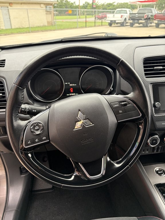 2018 Mitsubishi Outlander Image 8