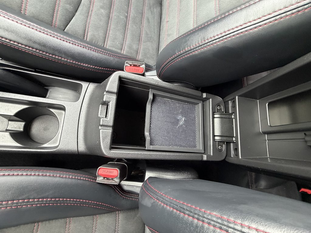 2018 Mitsubishi Outlander Image 16