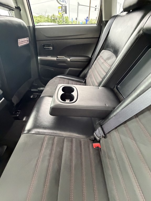 2018 Mitsubishi Outlander Image 22
