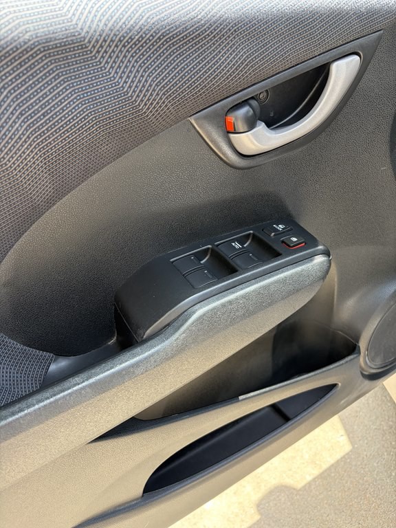 2010 Honda Fit Image 6