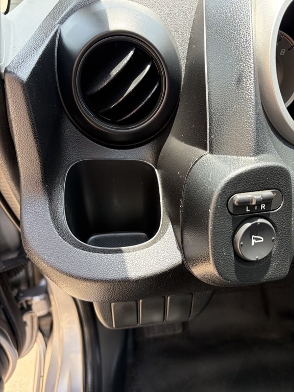 2010 Honda Fit Image 8