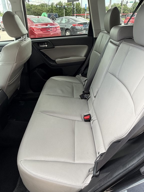2014 Subaru Forester Image 25