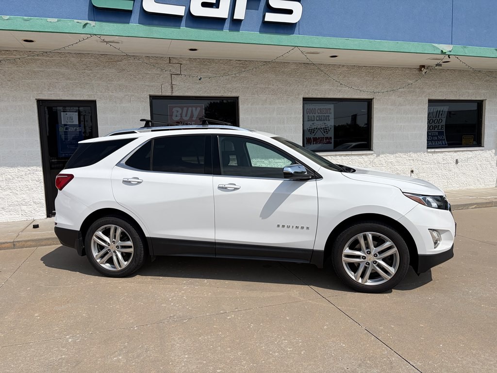 2018 Chevrolet Equinox Image 2
