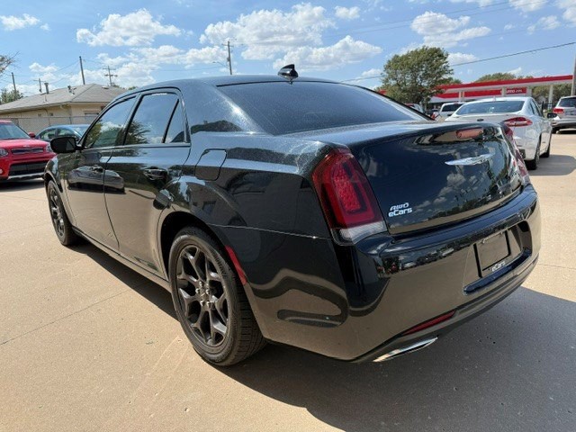 2019 Chrysler 300 Image 5