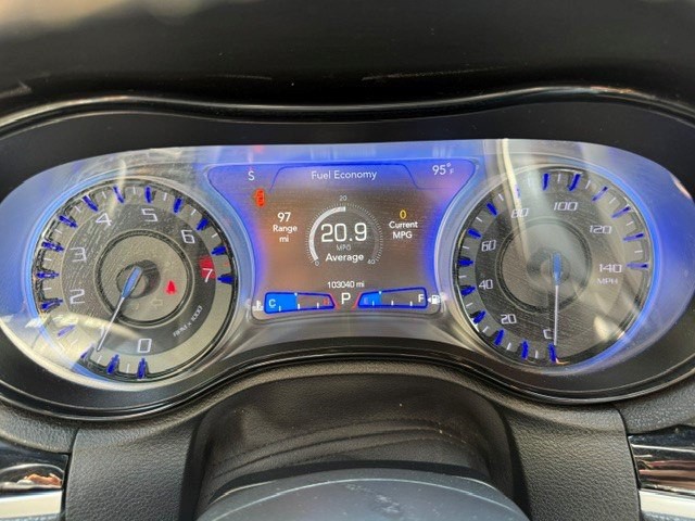 2019 Chrysler 300 Image 13
