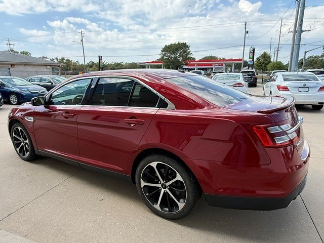 2016 Ford Taurus Image 5