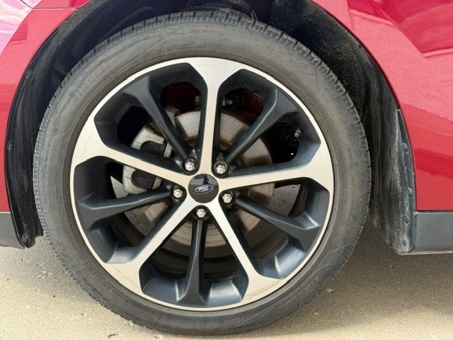 2016 Ford Taurus Image 7