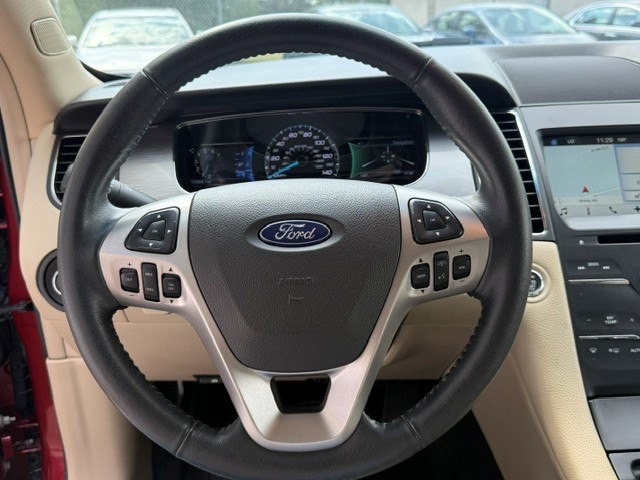 2016 Ford Taurus Image 12
