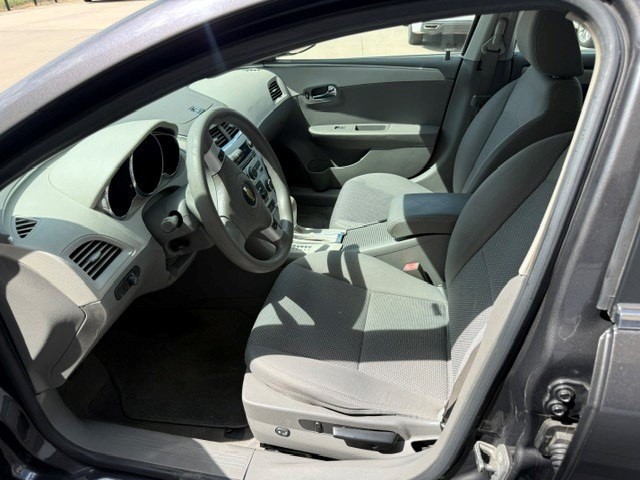 2012 Chevrolet Malibu Image 11