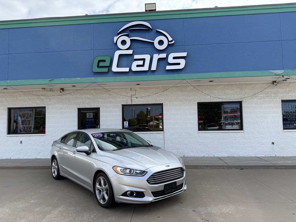 2016 Ford Fusion Image 2