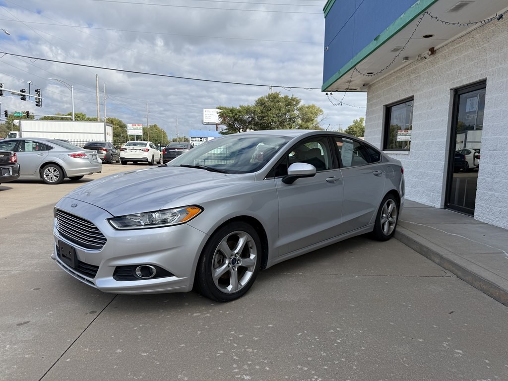2016 Ford Fusion Image 3