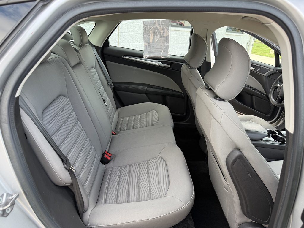 2016 Ford Fusion Image 7