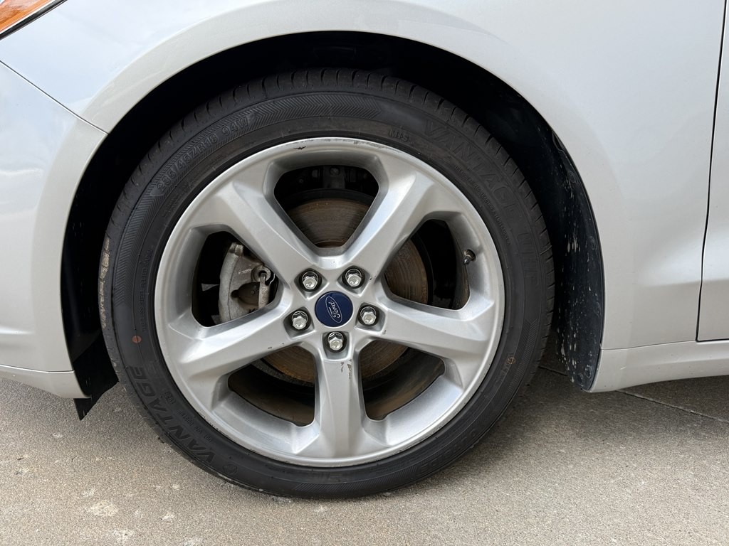 2016 Ford Fusion Image 10