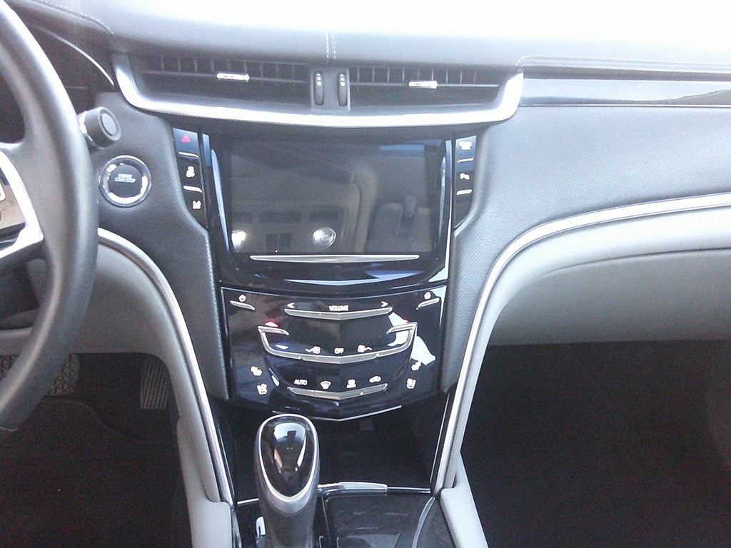 2013 Cadillac XTS Image 11