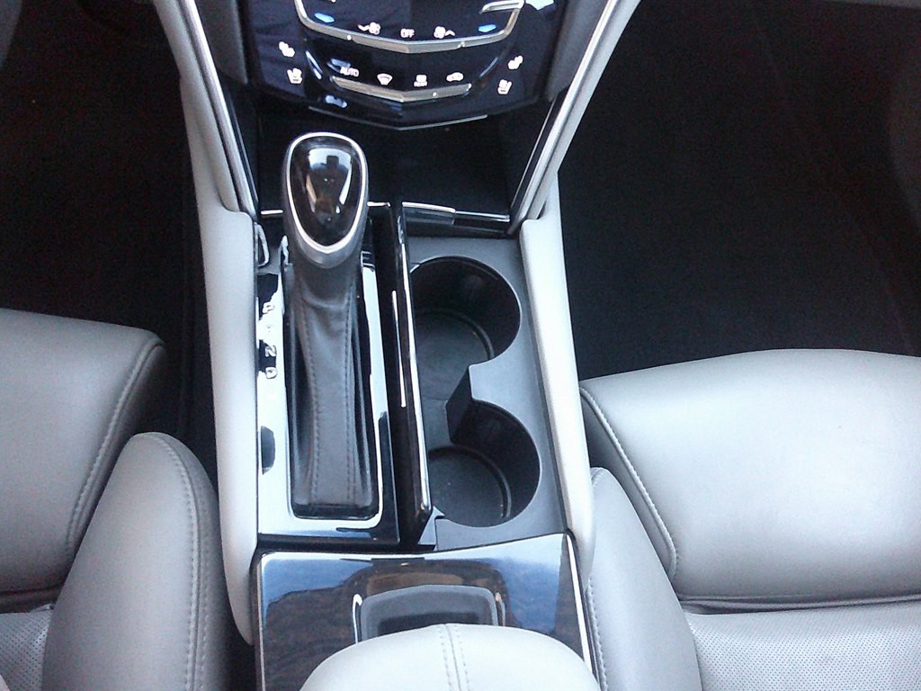 2013 Cadillac XTS Image 12