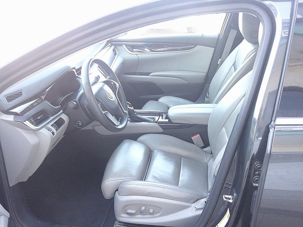 2013 Cadillac XTS Image 13