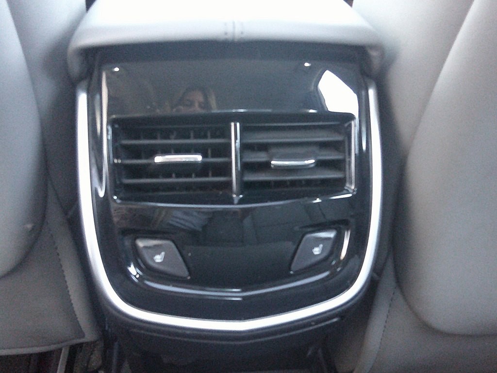 2013 Cadillac XTS Image 18