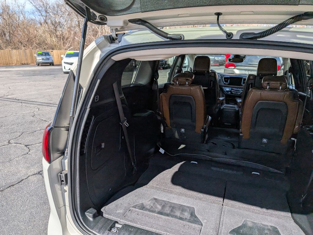 2017 Chrysler Pacifica Image 7