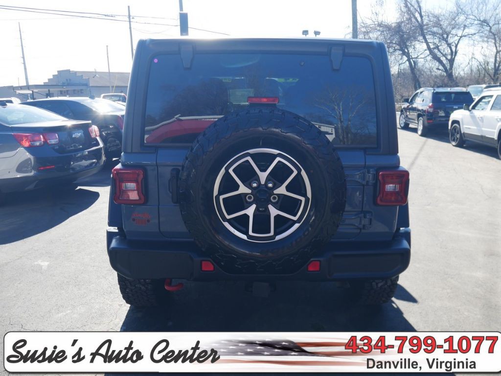 2025 Jeep Wrangler Image 2