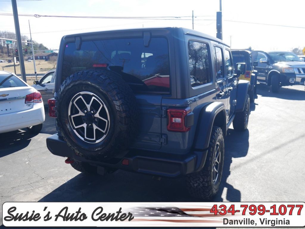 2025 Jeep Wrangler Image 4