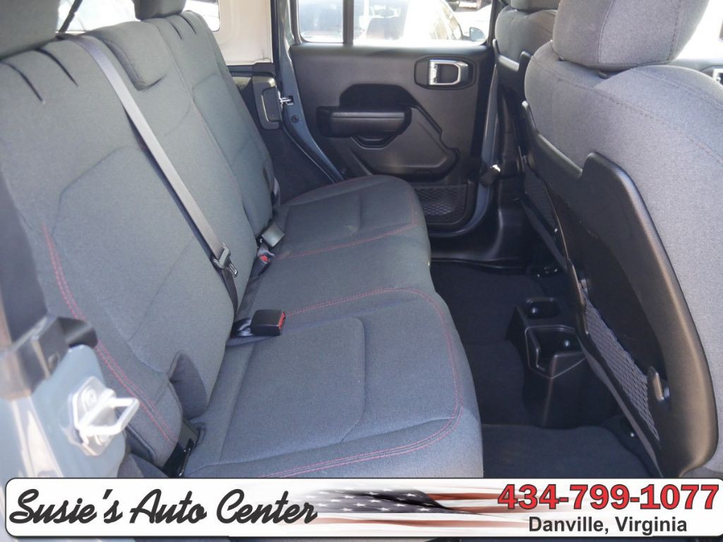 2025 Jeep Wrangler Image 15