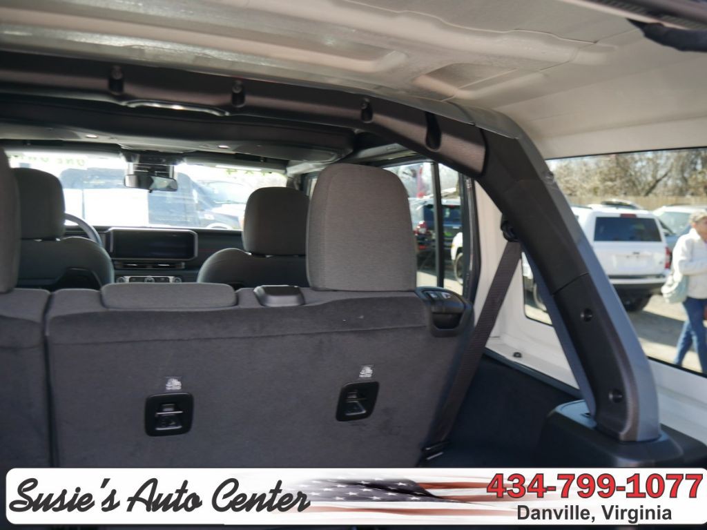 2025 Jeep Wrangler Image 21