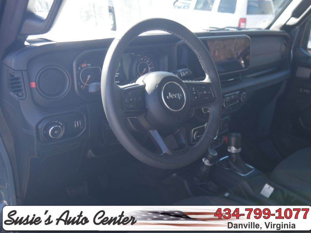 2025 Jeep Wrangler Image 29