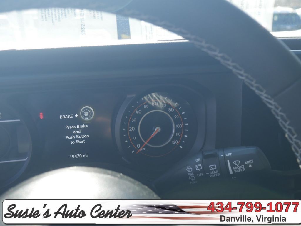 2025 Jeep Wrangler Image 39