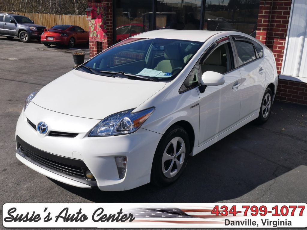 2014 Toyota Prius Image 4