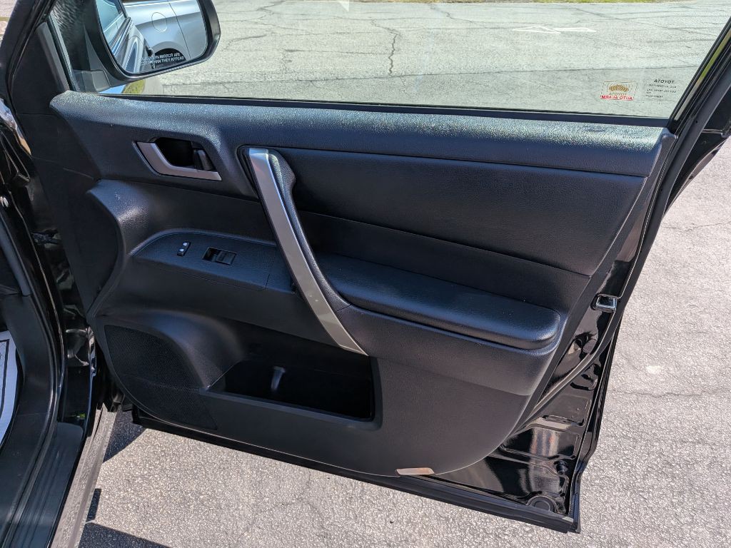 2012 Toyota Highlander Image 10