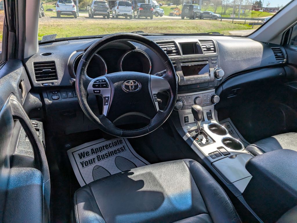 2012 Toyota Highlander Image 14