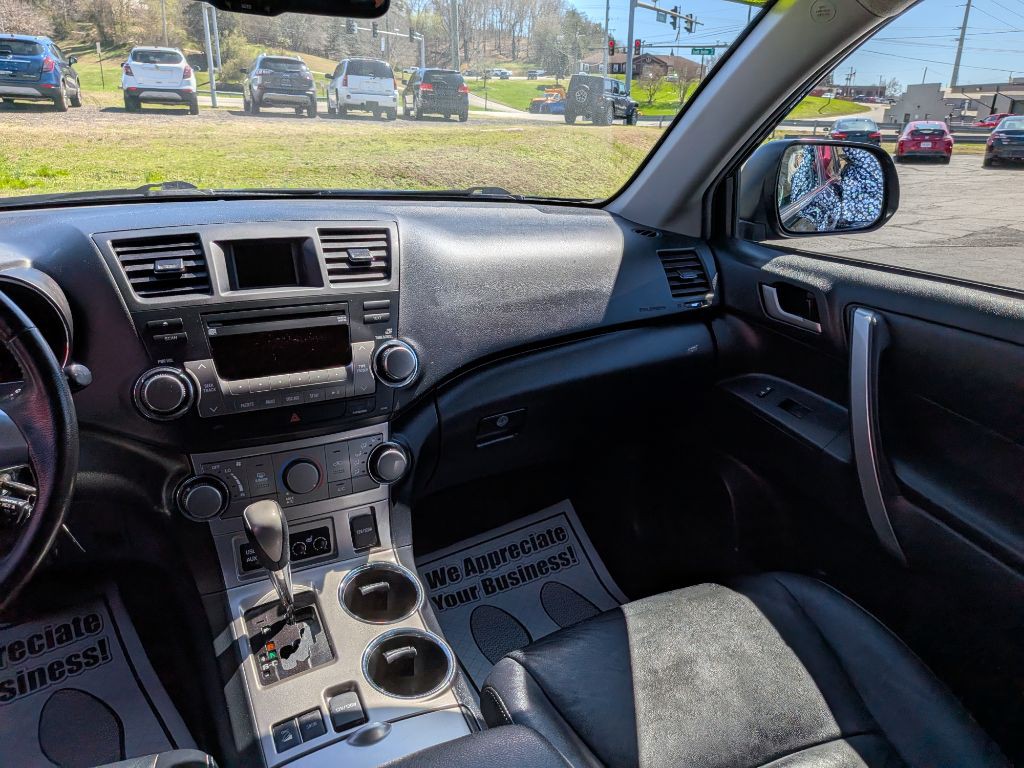 2012 Toyota Highlander Image 16