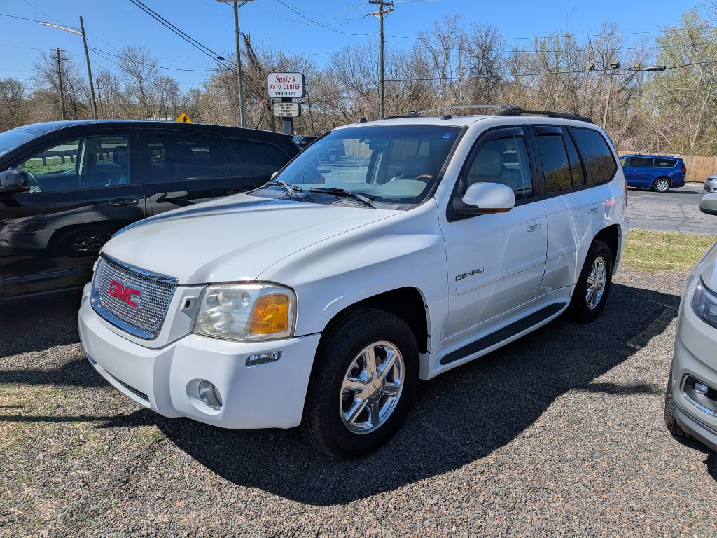 2005 GMC Envoy Image 2