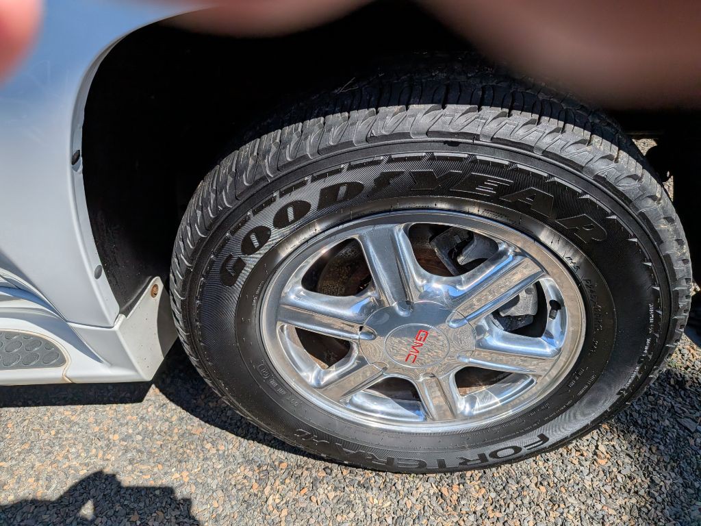 2005 GMC Envoy Image 6