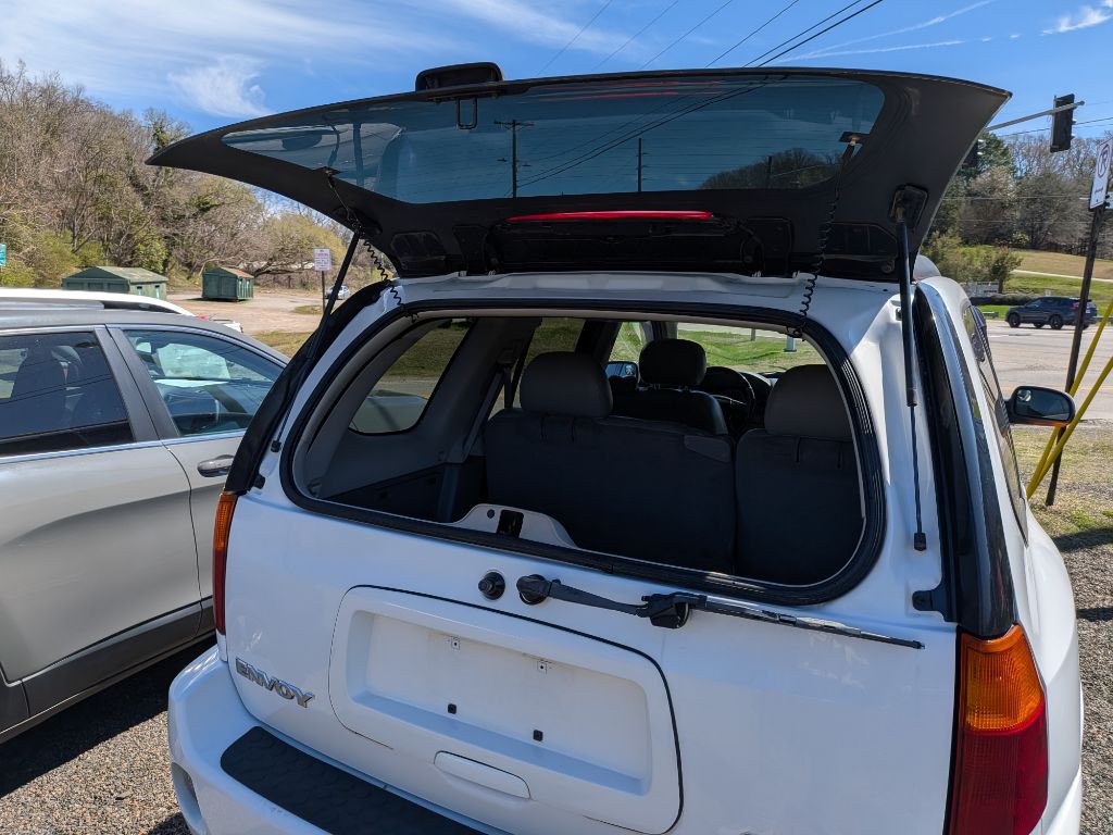 2005 GMC Envoy Image 11