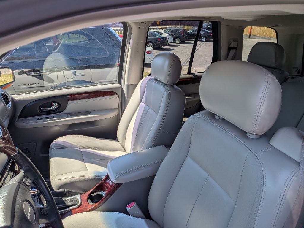 2005 GMC Envoy Image 17