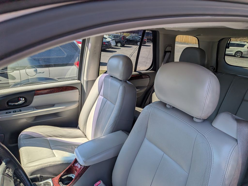 2005 GMC Envoy Image 18
